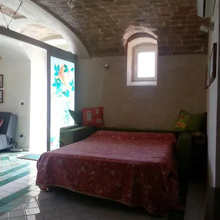 In Centro E Sul Mare Тропея